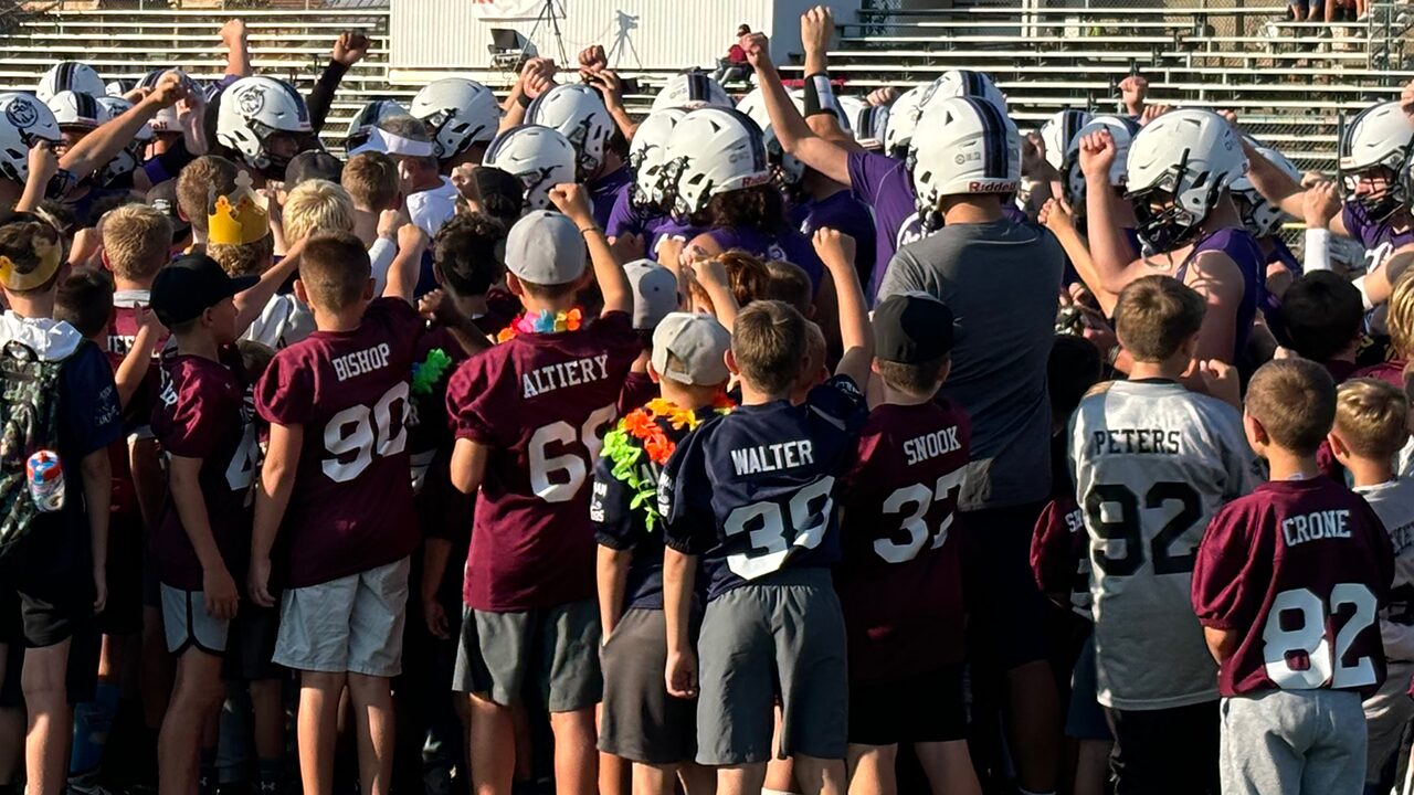 Huskies Welcome CKYFCL for Youth Night