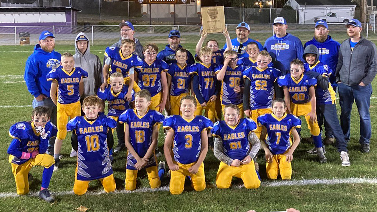 McVeytown Hoists Pee Wee Title